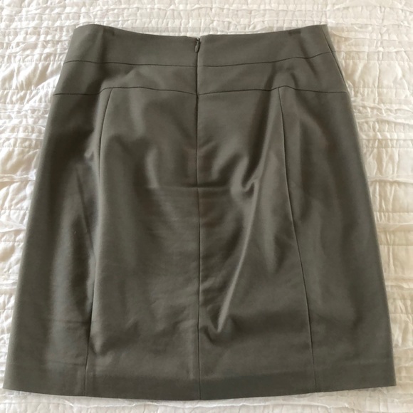 Skirt suit - Picture 4 of 6